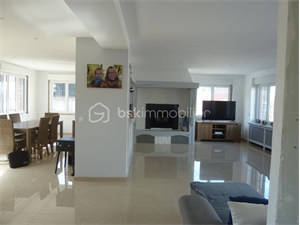 demeure à la vente -   60120  BRETEUIL, surface 205 m2 vente demeure - UBI423478909